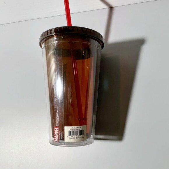 Deadpool double walled tumbler - Picture 3 of 5
